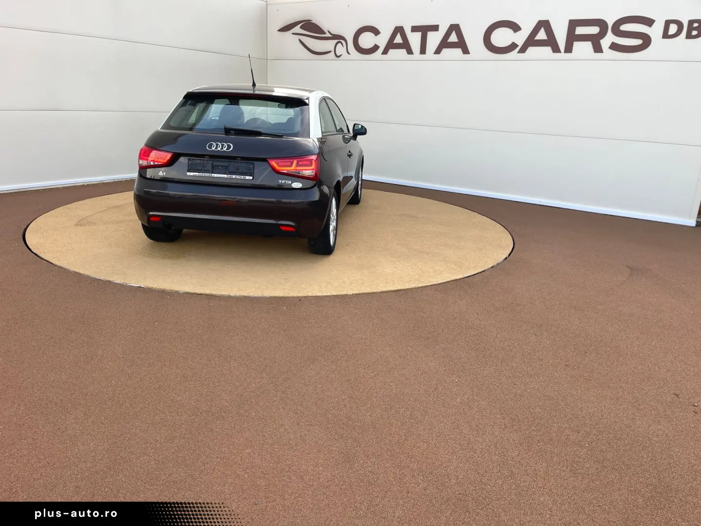 Audi A1 1.2TFSI  86CP  Euro5  BI-Xenon  Comenzi volan  PDC