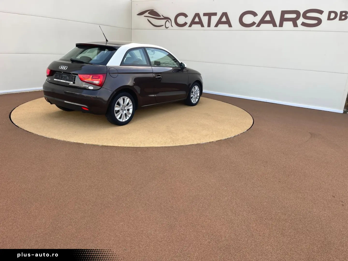 Audi A1 1.2TFSI  86CP  Euro5  BI-Xenon  Comenzi volan  PDC