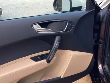 Audi A1 1.2TFSI  86CP  Euro5  BI-Xenon  Comenzi volan  PDC