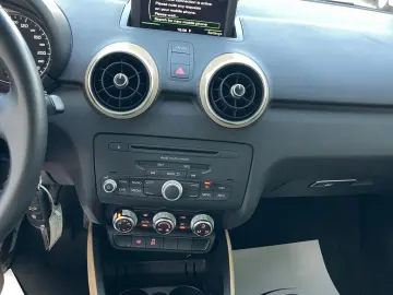 Audi A1 1.2TFSI  86CP  Euro5  BI-Xenon  Comenzi volan  PDC