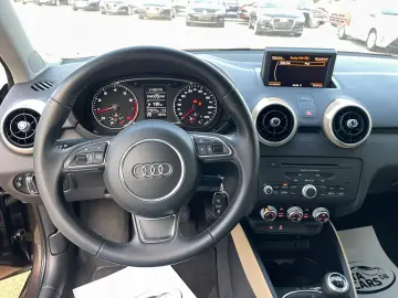 Audi A1 1.2TFSI  86CP  Euro5  BI-Xenon  Comenzi volan  PDC