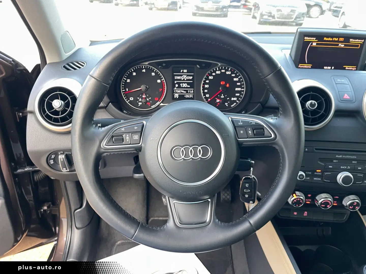 Audi A1 1.2TFSI  86CP  Euro5  BI-Xenon  Comenzi volan  PDC