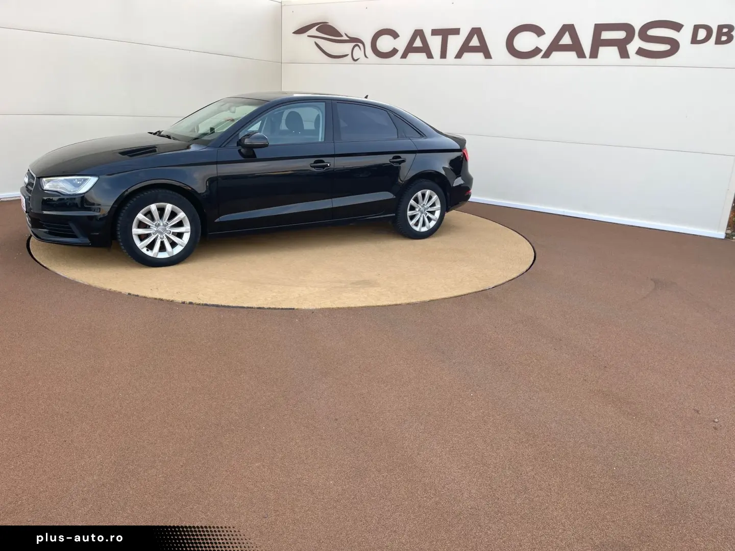 Audi A3  1.6TDI  110CP  S-Tronic  FULL LED  Navi  Distronic