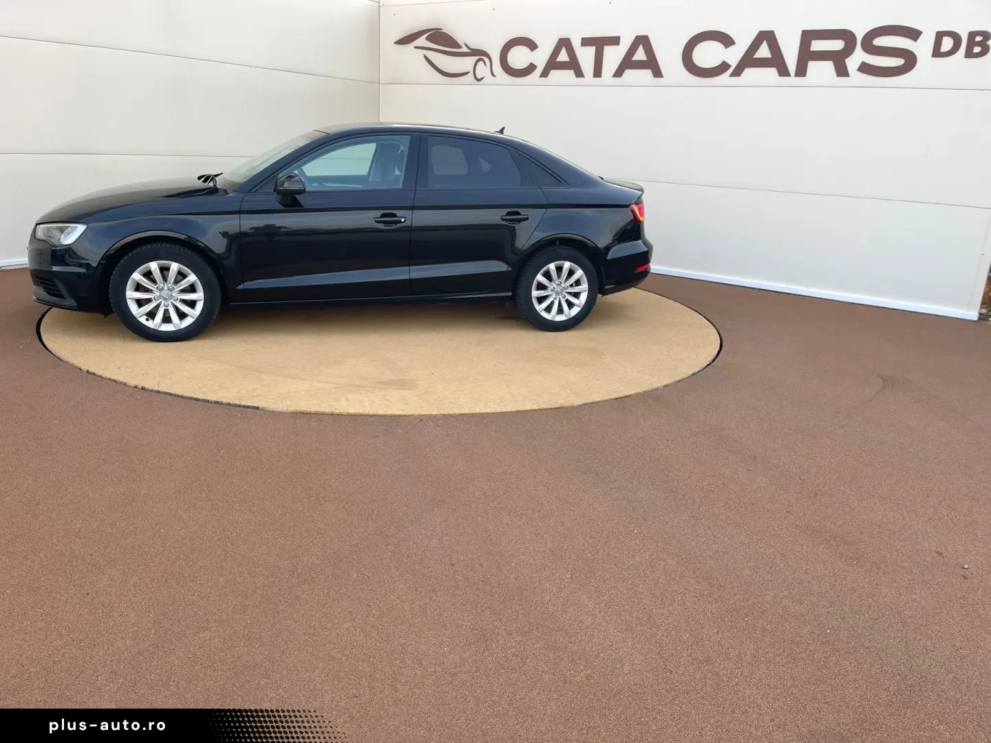 Audi A3  1.6TDI  110CP  S-Tronic  FULL LED  Navi  Distronic