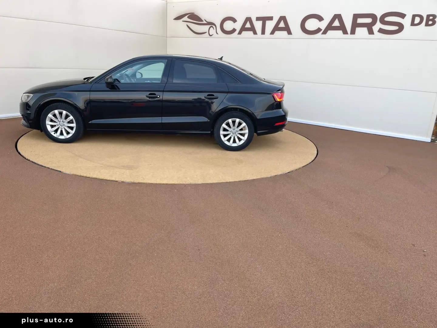 Audi A3  1.6TDI  110CP  S-Tronic  FULL LED  Navi  Distronic