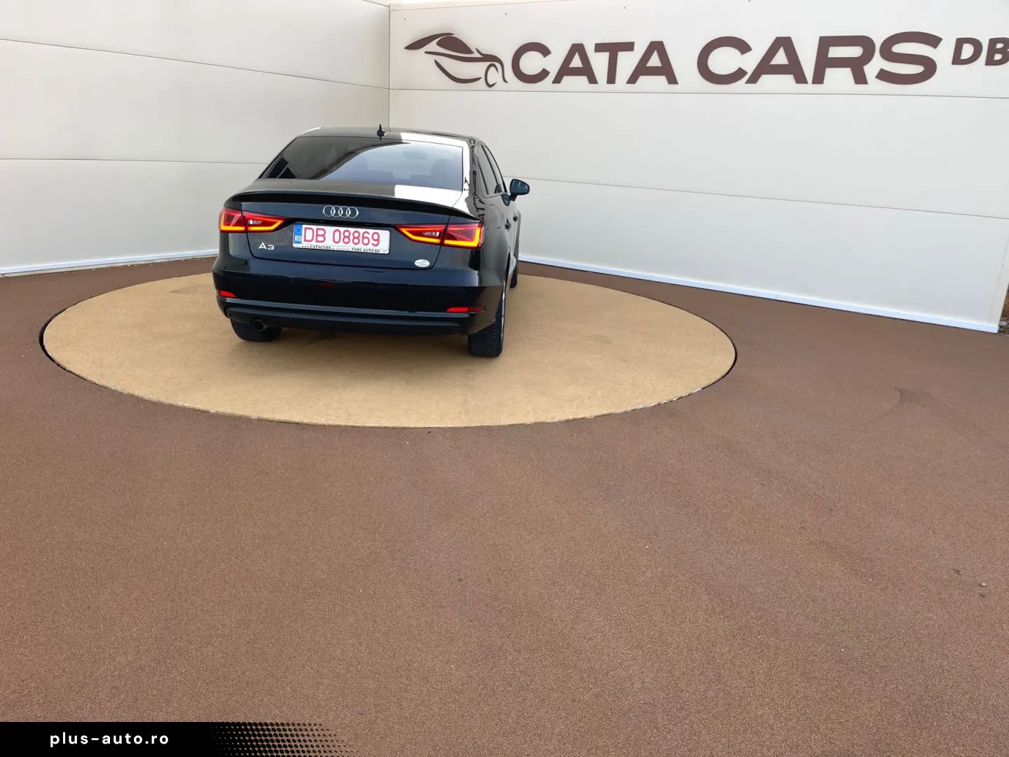 Audi A3  1.6TDI  110CP  S-Tronic  FULL LED  Navi  Distronic