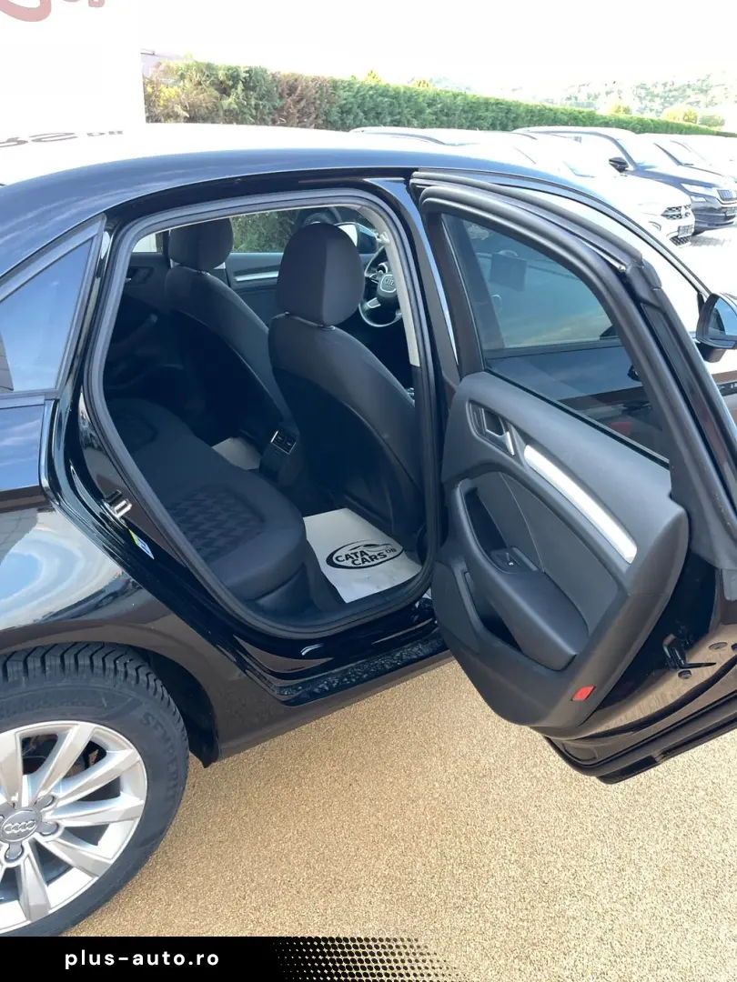 Audi A3  1.6TDI  110CP  S-Tronic  FULL LED  Navi  Distronic