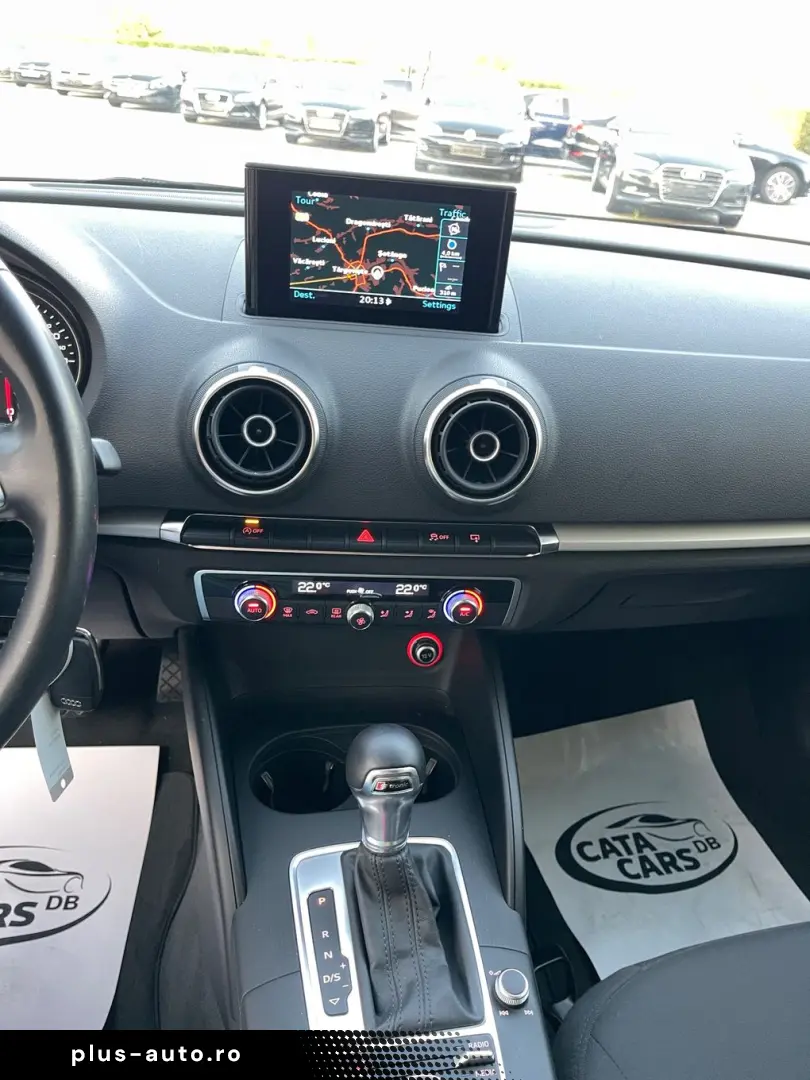 Audi A3  1.6TDI  110CP  S-Tronic  FULL LED  Navi  Distronic