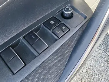 Toyota Corolla Hybrid 2024 Automat - Rate   Credit   Leasing