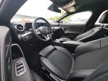 Mercedes-Benz Cla-180