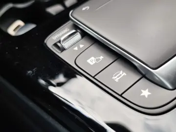 Mercedes-Benz Cla-180