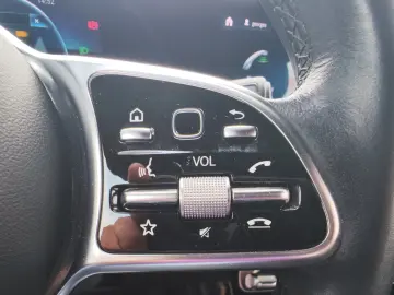 Mercedes-Benz Cla-180