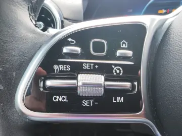 Mercedes-Benz Cla-180