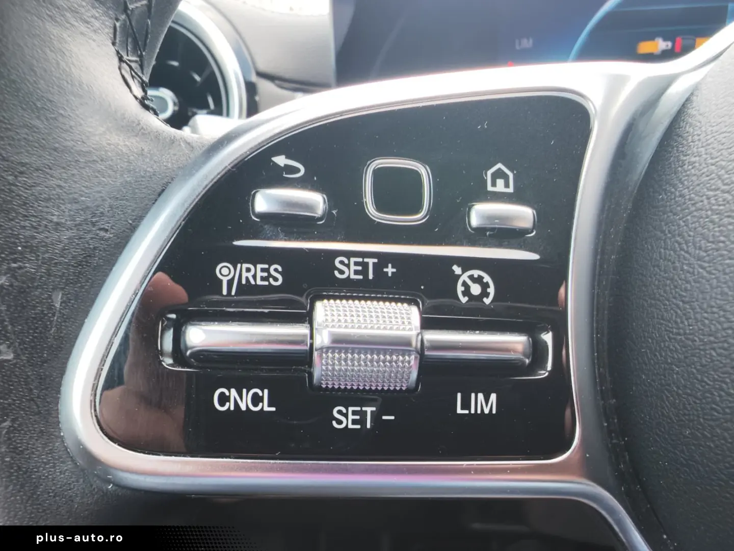 Mercedes-Benz Cla-180