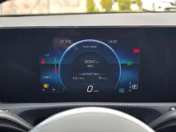 Mercedes-Benz Cla-180