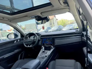 Lynk-Co 01