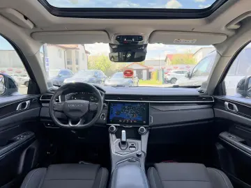 Lynk-Co 01