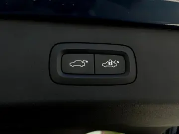 Lynk-Co 01