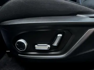 Lynk-Co 01