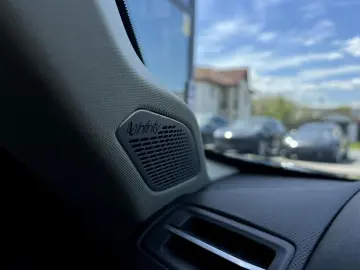 Lynk-Co 01