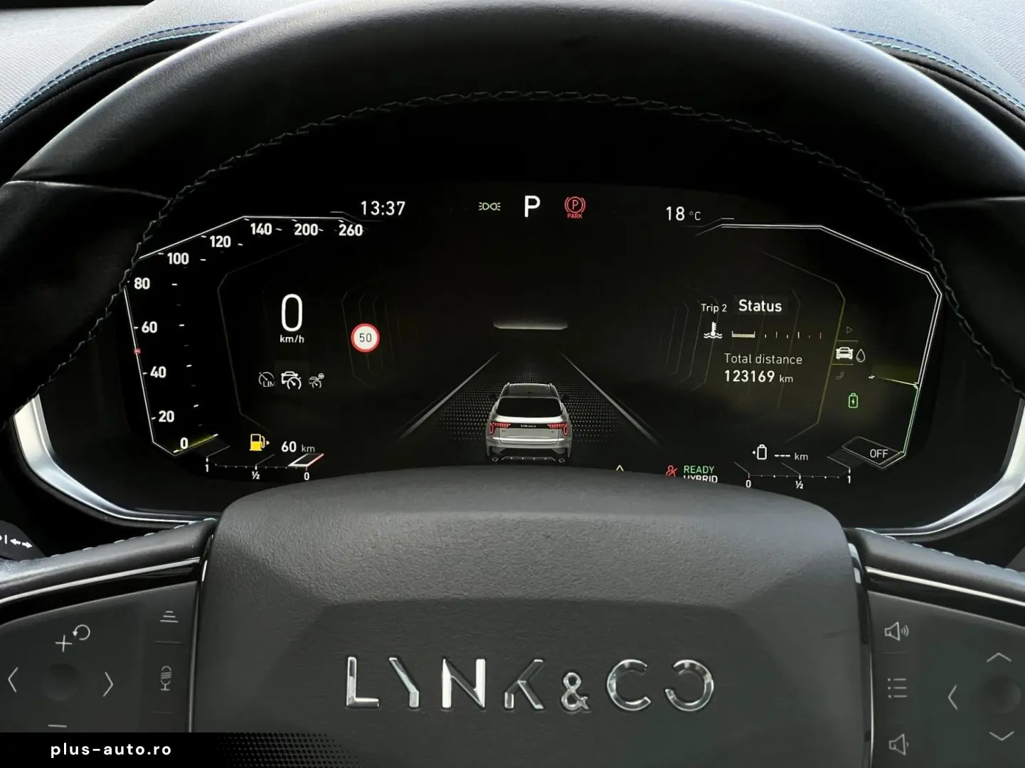 Lynk-Co 01