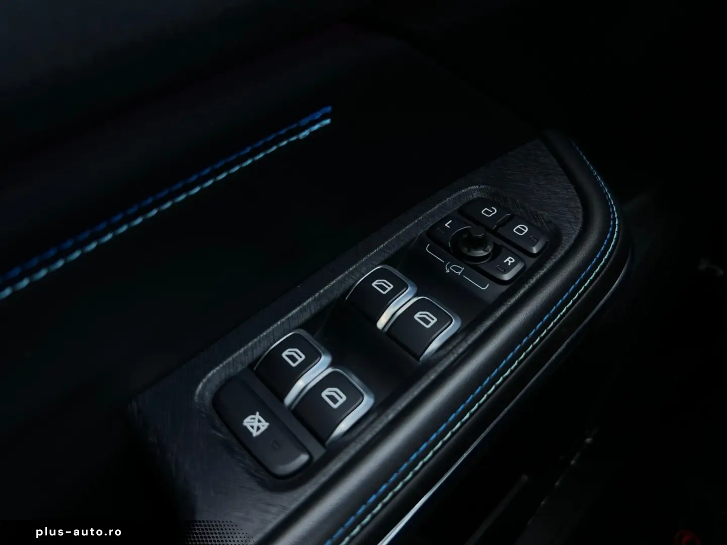 Lynk-Co 01
