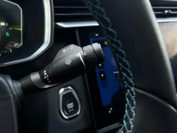 Lynk-Co 01