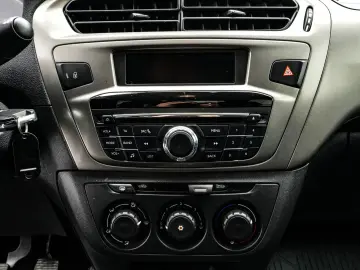 Peugeot 301