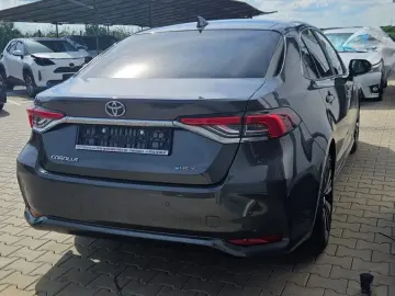 Toyota Corolla 1.8 HYB Dynamic