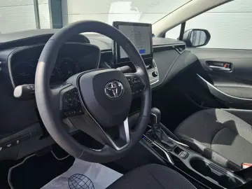 Toyota Corolla 1.8 HYB Dynamic