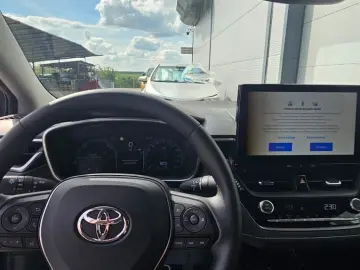 Toyota Corolla 1.8 HYB Dynamic