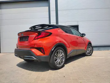 Toyota C-HR 2.0 Hybrid Classy Bi-Tone