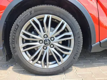 Toyota C-HR 2.0 Hybrid Classy Bi-Tone