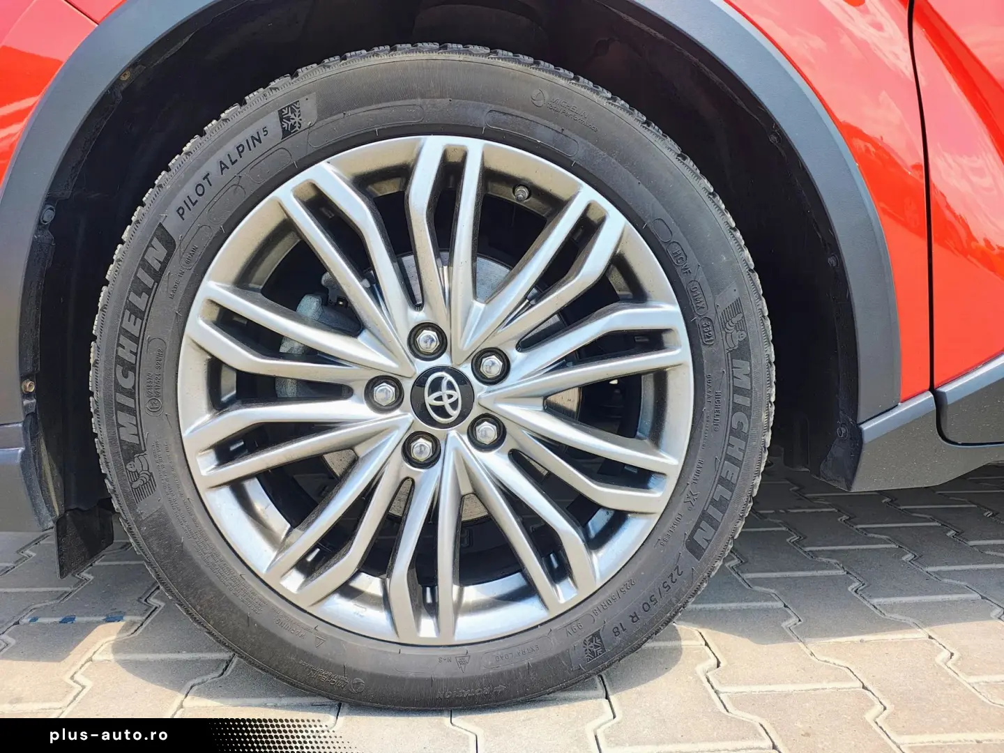 Toyota C-HR 2.0 Hybrid Classy Bi-Tone