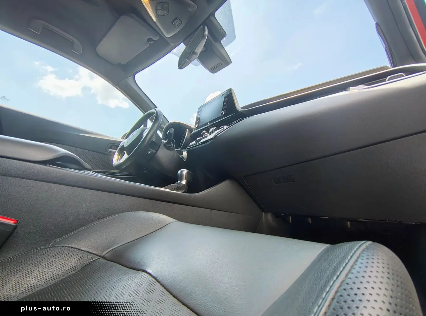 Toyota C-HR 2.0 Hybrid Classy Bi-Tone