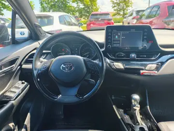 Toyota C-HR 2.0 Hybrid Classy Bi-Tone