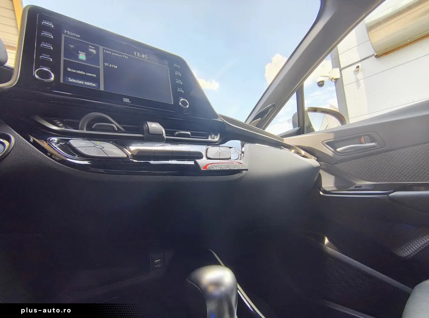Toyota C-HR 2.0 Hybrid Classy Bi-Tone