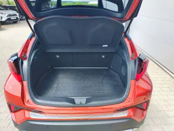 Toyota C-HR 2.0 Hybrid Classy Bi-Tone