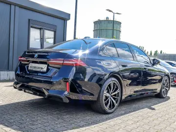 BMW 520d xDrive Limousine M Sport HuD DA  H K 360  M