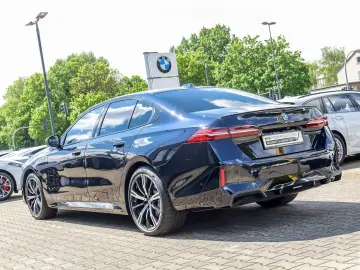BMW 520d xDrive Limousine M Sport HuD DA  H K 360  M