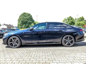 BMW 520d xDrive Limousine M Sport HuD DA  H K 360  M