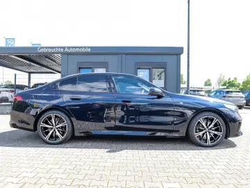 BMW 520d xDrive Limousine M Sport HuD DA  H K 360  M