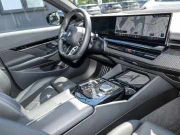 BMW 520d xDrive Limousine M Sport HuD DA  H K 360  M