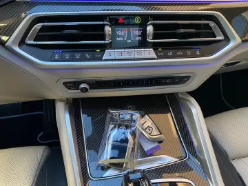 BMW X6 xDr40d M Sport PANO-SKY 2-Achs Sitzkl Massage