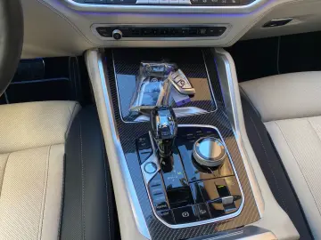 BMW X6 xDr40d M Sport PANO-SKY 2-Achs Sitzkl Massage