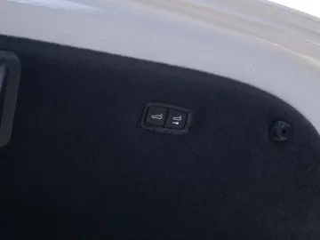 PORSCHE TAYCAN 4 S