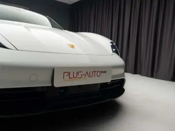 PORSCHE TAYCAN 4 S