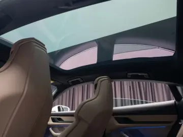 PORSCHE TAYCAN 4 S