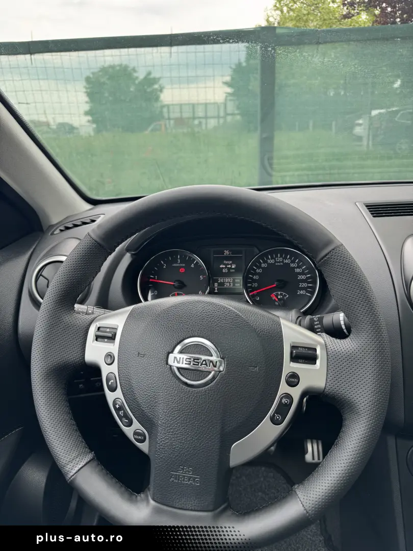 Nissan Qashqai 2   7 Locuri