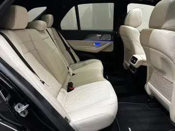 MERCEDES-BENZ GLE63 S AMG 4M  Night Paket   1.HAND PANO 360